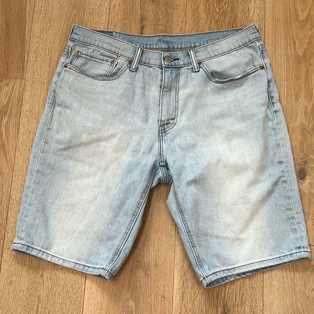 Levi’s 541 Men’s Jean Shorts Size 34